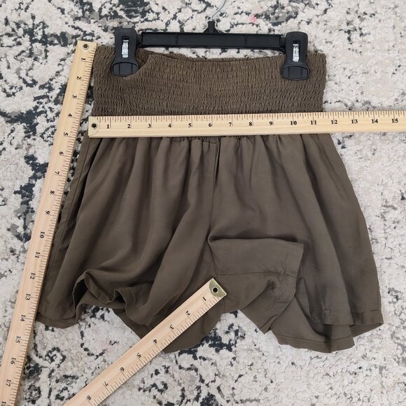 Thyme Maternity Women's Shorts Size S Brown Casual Elasticated Smocking Waist - Picture 4 of 7